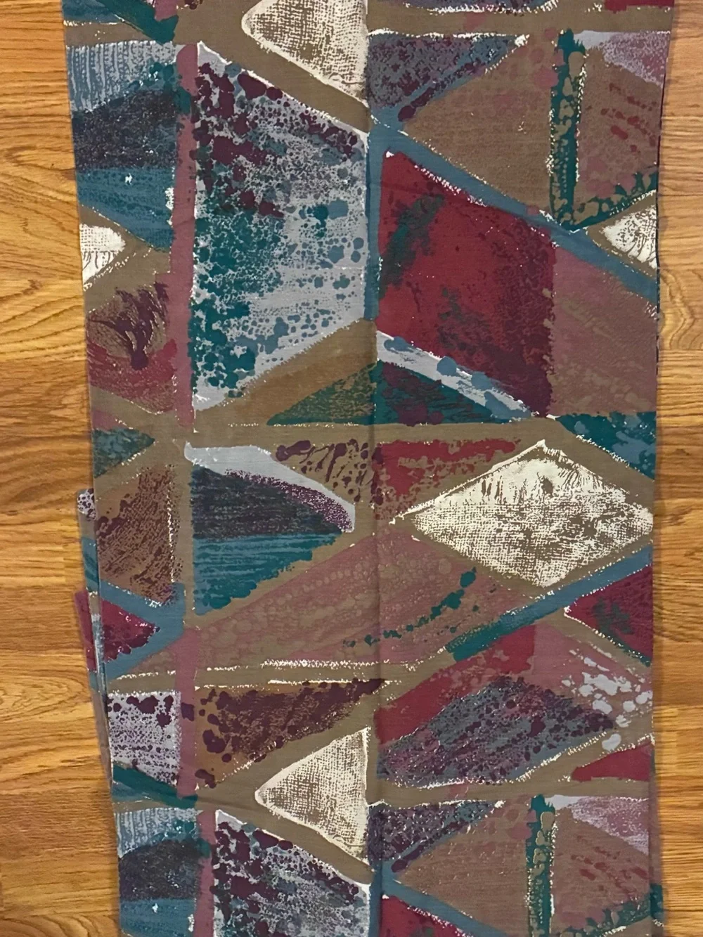 Set Of 2 Vintage 90's Abstract Geometric Burgundy Green 20x40 Hotel Pillowcases